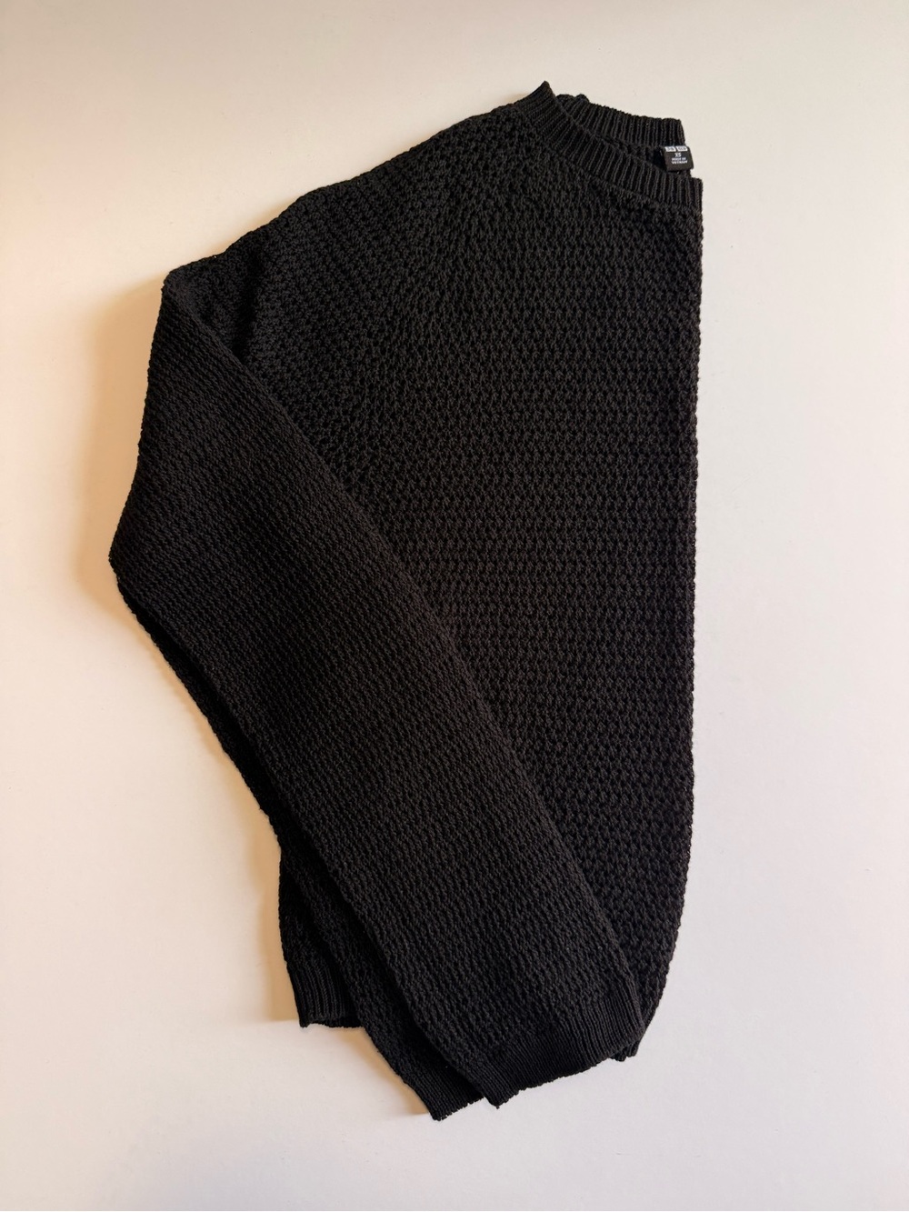 UNIQLO Women’s Black Crewneck Sweater